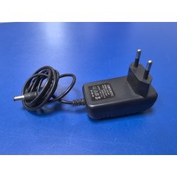 Адаптер 10V 1А 5,5*2,1mm CYZ-001 для автотелевизора Rolsen