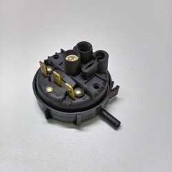 Датчик уровня воды для стиральных машин Indesit 037856, C00037856